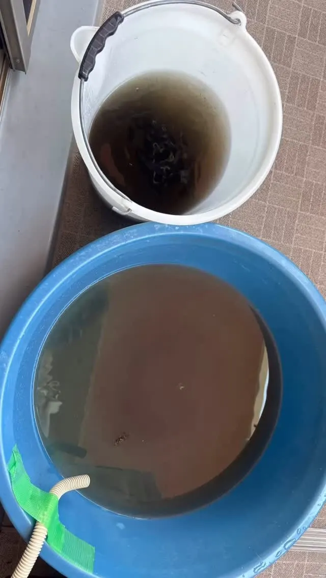 【エアコンクリーニングに使う水の量】